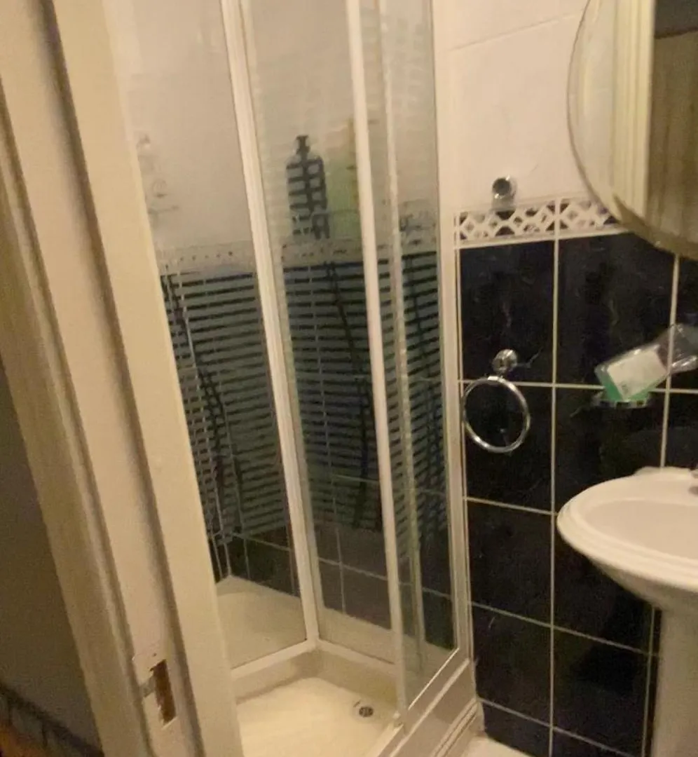 Guest house Hostel Airport To Sleep, Kitchen Only 7 Days Reservation Dublin Ireland